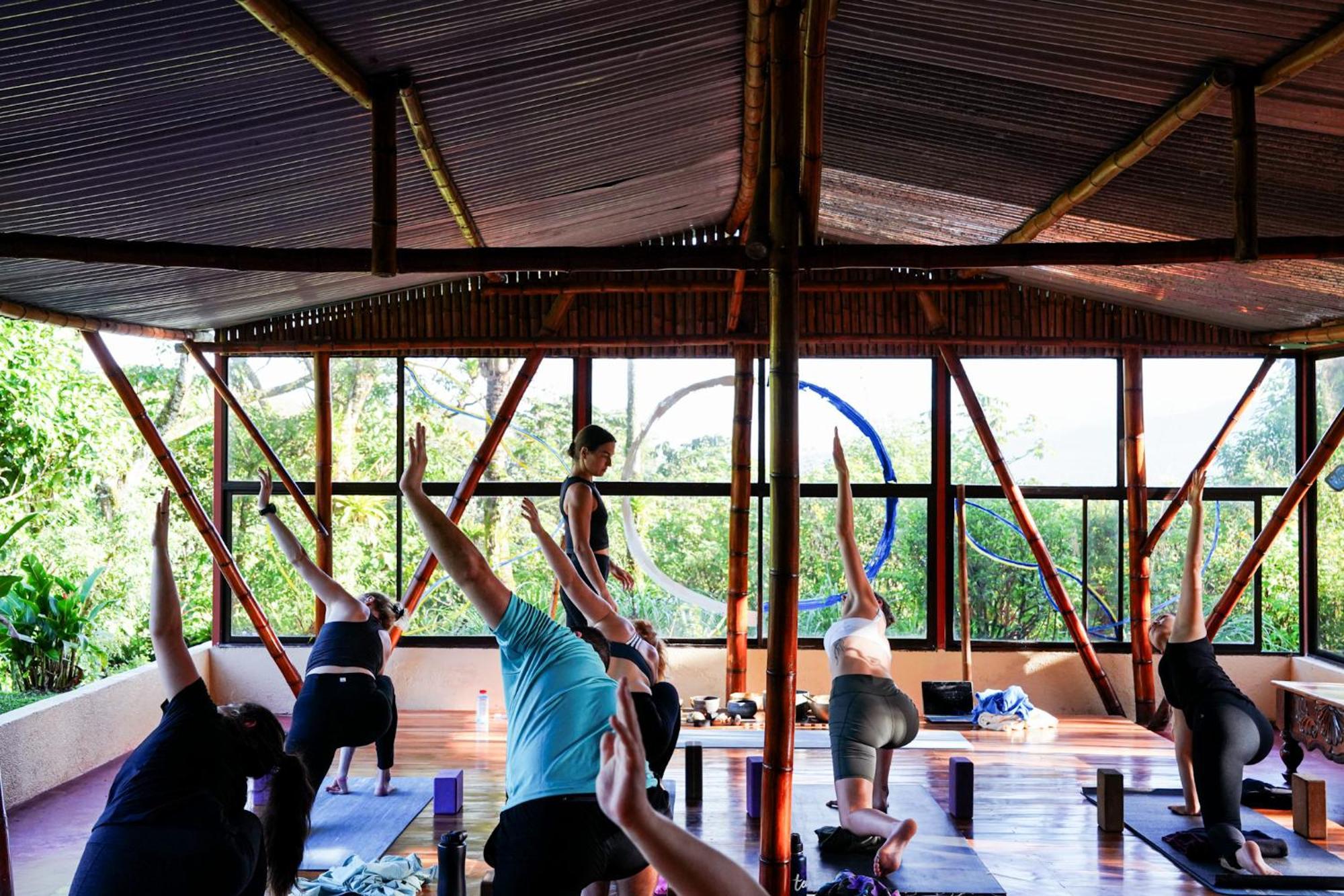 Essence Arenal Spa & Yoga El Castillo Eksteriør billede