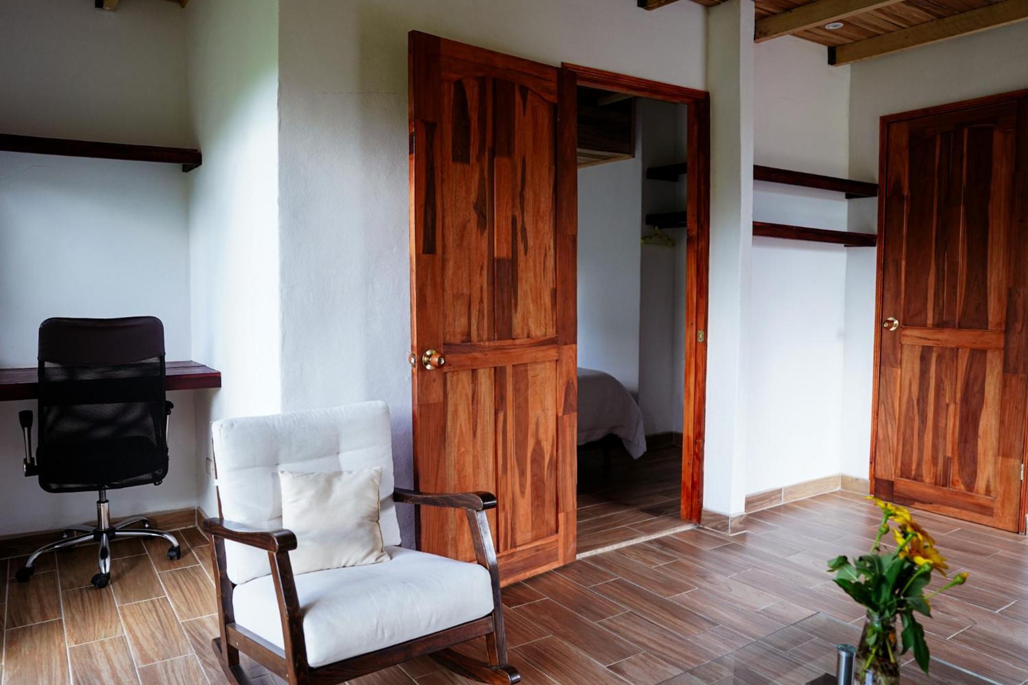 Essence Arenal Spa & Yoga El Castillo Eksteriør billede