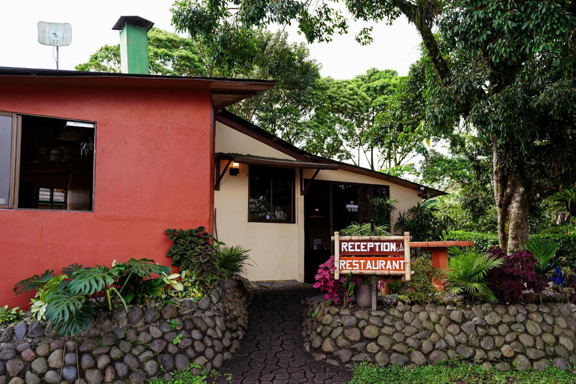 Essence Arenal Spa & Yoga El Castillo Eksteriør billede