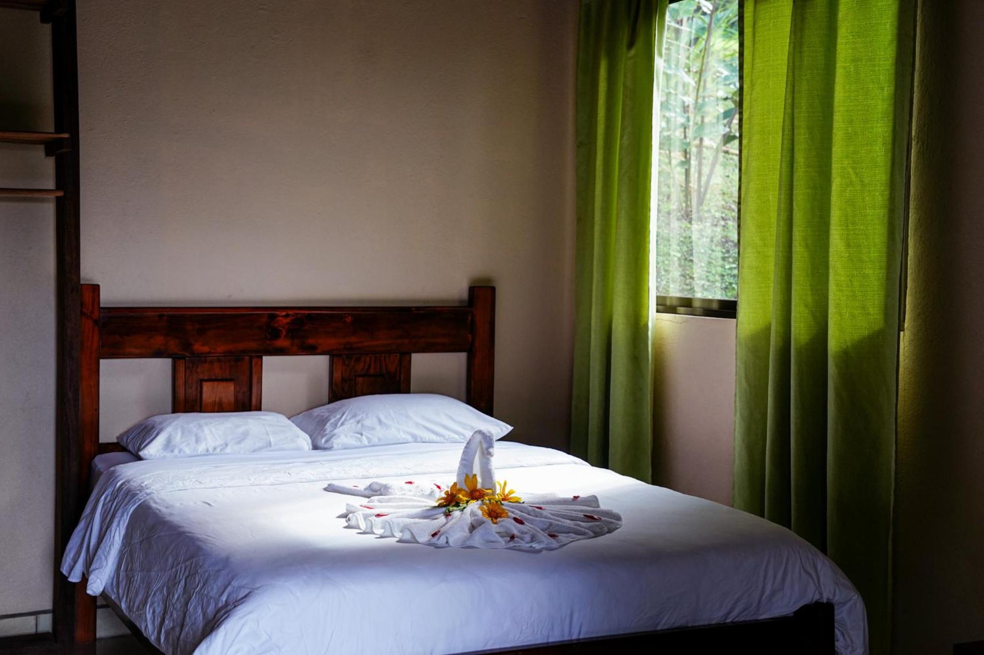 Essence Arenal Spa & Yoga El Castillo Eksteriør billede